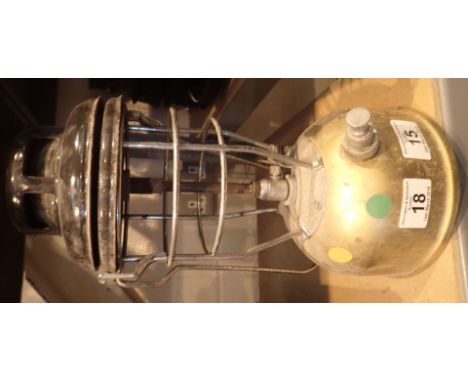 Tilley storm lamp requires glass