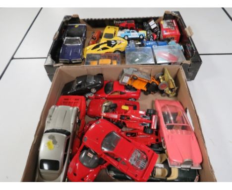 TWO TRAYS OF MAINLY UNBOXED DIE CAST VEHICLES, to include 1:18, 1:24 scales and smaller 
