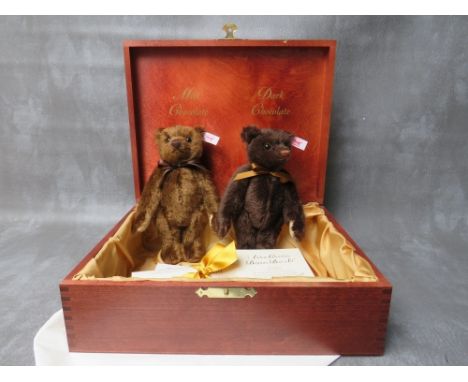 A BOXED SET OF STEIFF LIMITED EDITION 'AMBAO CHOCOLATE BELGIUM BEAR SET', EAN 660320. limited edition of 1500, complete with 