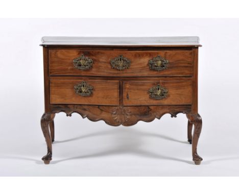 A commode, D. João V, King of Portugal (1706-1750), carved Brazilian rosewood, scalloped skirts, bronze mounts en relief, Por