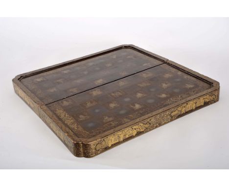 Chess and Backgammon board closing in a box shape, black lacquered wood with gilt decoration "Oriental figures", Chinese, 19t