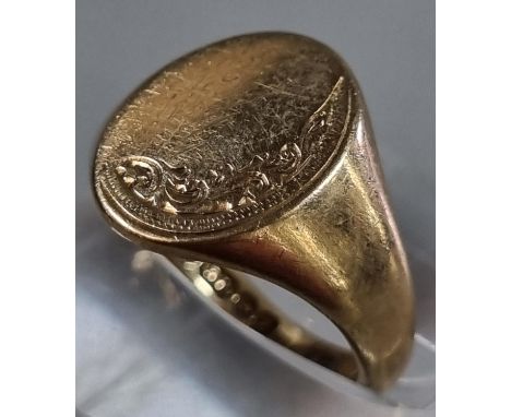 9ct gold foliate engraved signet ring.  4.4g approx.  Size K1/2.  (B.P. 21% + VAT) 