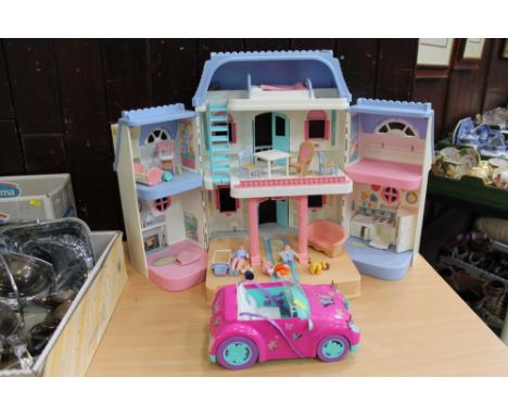 Folding plastic dolls house with toy car