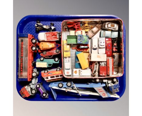 A tray containing a quantity of 20th century Corgi die cast vehicles including a Carrimor Mark IV transporter.