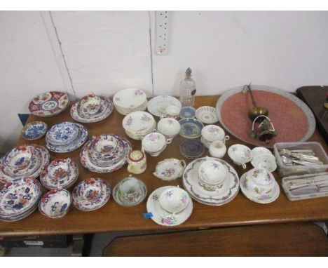 A mixed lot to include silver plated cutlery, tea ware, Wedgwood, a decanter and other items, along with Amherst Japan tea wa