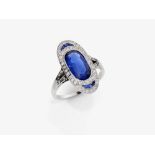 Ring mit kornblumenblauen Saphiren und Diamanten - Wohl Frankreich, um 1925