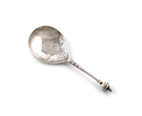 An early 17th century Norwegian silver Ball-knop spoon, maker's mark unidentified, probably Bergen or Oslo circa 1610, the fi