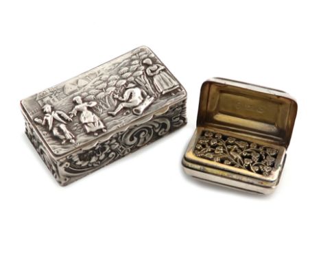 A George III silver vinaigrette, by Simpson and Son, Birmingham 1811, rectangular form, the hinged cover opens to reveal a pi