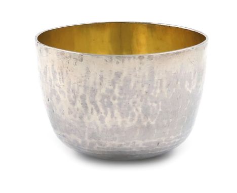 A George I provincial silver tumbler cup, by Benjamin Pemberton, Chester 1725, circular form, gilded interior, the underside 
