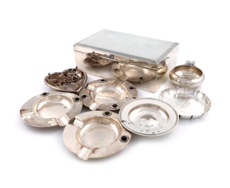 A mixed lot of silver items, comprising: a cigarette box, by The Alexander Clark Manufacturing Company, Birmingham 1923, rect