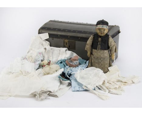 A Maison A. Giroux French doll’s trunk, grey and black oil-cloth, domed lid, brass studded, handles and lock, lift out tray a