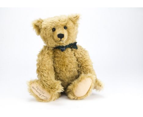 A Steiff Limited Edition Henderson teddy bear, exclusively for Teddy Bears of Witney, 1947 of 2000, signed on foot by Tweed R