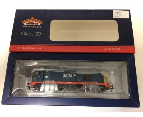 Bachmann OO gauge Class 08 Diesel Shunter 08833 Liverpool Street Pilot 32-111Y, Class 20 20172 Redmire 32-035K both boxed (2)