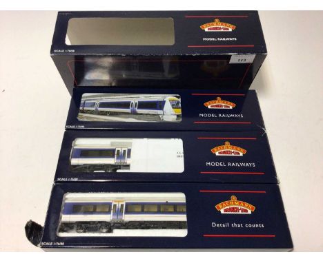 Bachmann OO gauge 168/1 Clubman three car DMU Chiltern Railways 32-471 boxed