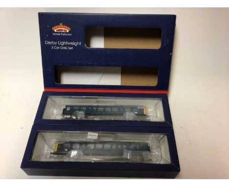 Bachmann OO gauge Derby lightweight two car DMU BR blue 32-517 boxed