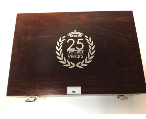 Bachmann Europe PLC 25 Years Anniversary 1989-2014 OO gauge set in wooden presentation box