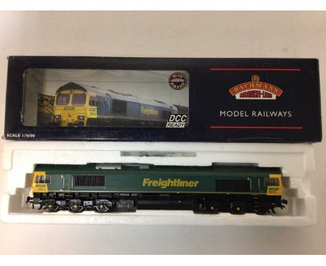 Bachmann OO gauge Class 20 Diesel 20023 Railfreight with indicator discs 32-029, Class 66 Diesel 66610 Freightliner 32-726 bo