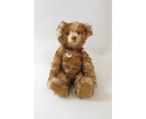 A replica 1926 Steiff teddy bear, boxed