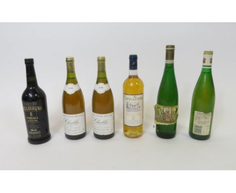 Fourteen assorted bottles of white wine, sparkling wine &amp; desert wine to include two bottles of Domaine Tremblay-Bouchard