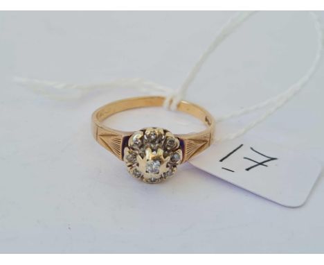 A diamond vintage cluster ring in 9ct mount size O 2.4g inc