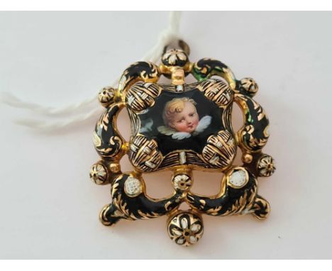 An attractive gold ad enamel pendant 3g inc