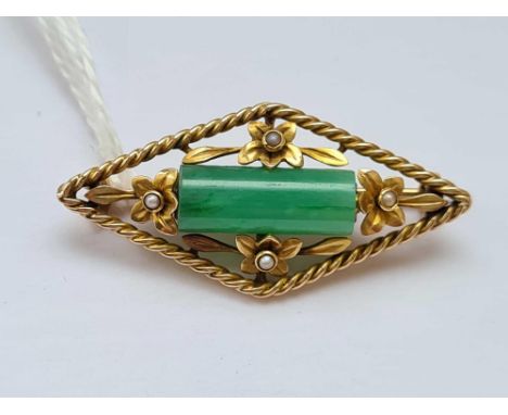 A Edwardian high carat (tested) jade and pearl brooch - 7.6 gms 