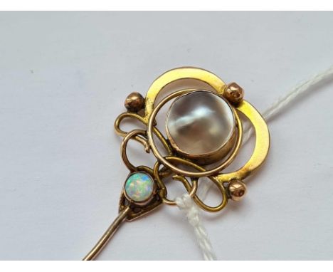 A ART NOUVEAU GOLD OPAL AND PEARL PIN ( POSSIBLY ARCHIBALD KNOX ) 