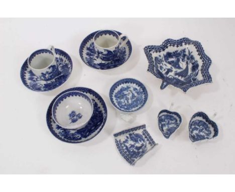 Quantity of 18th century Worcester and Caughley blue and white Fisherman and Cormorant pattern porcelain, including a large l