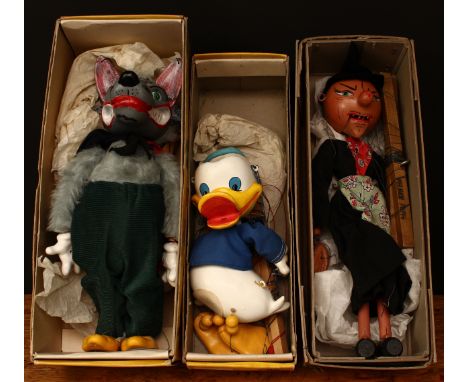 Pelham Puppets, comprising SL15 Donald Duck puppet, moulded head with elongated beak, Disney type hands, hollow body, boxed; 