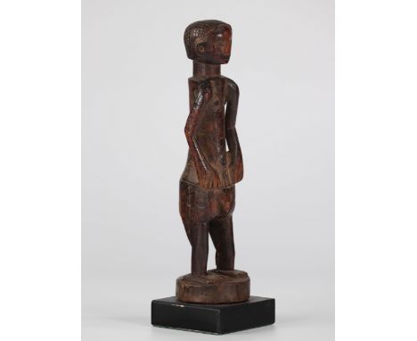 Luena Statue, Angola 20thRegion: AfricaPeriod: 20th centurySizes: H=270mm L=75mmWeight (K): 0.310kgCondition: At first glance