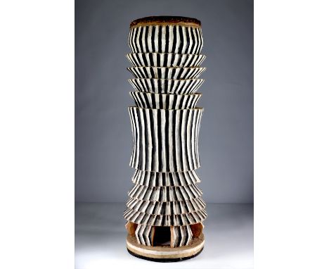 Grand Tambour Mongo, R.D. Congo. Mid 20th century - tear in drum skinRegion: AfricaPeriod: mid 20th centurySizes: H980mm D=30