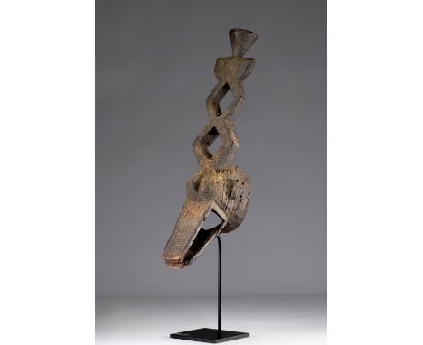 Ko Mask - Very old Ko caiman mask (Burkina Faso). Early 20th century. Very old black sacrificial patina. Accidents at the bac