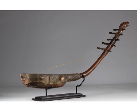 Rare Mangbetu court harp with carved character. early 20th Prov: Missionary P.Costermans / Private Coll. Belqique.Region: Afr