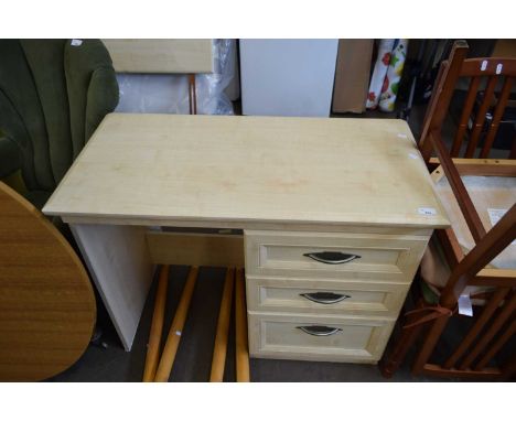 LIGHT WOOD DESK OR DRESSING TABLE