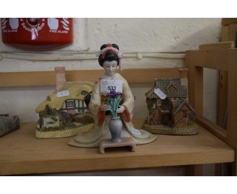 JAPANESE PORCELAIN MODEL OF A GEISHA WITH TWO DAVID WINTER COTTAGES (3)