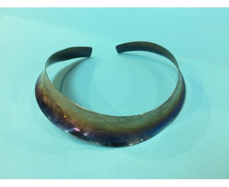 A titanium collar