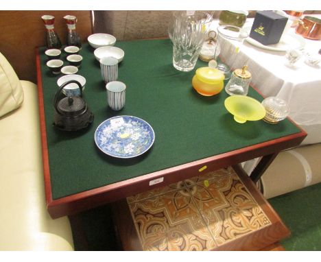 WOOD VENEERED FOLDING CARD TABLE