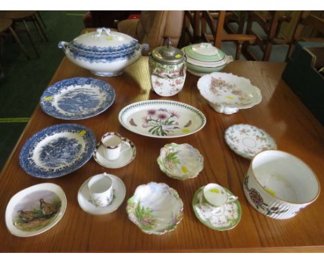 SELECTION OF DECORATIVE CHINA INCLUDING ROYAL ALBERT SHELL PIN DISHES, PORTMERION BOTANIC GARDEN PLATTER, ROYAL WORCESTER EVE
