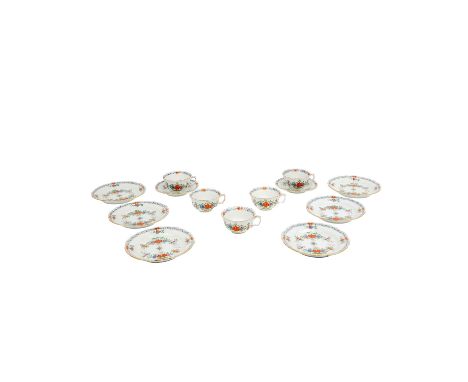 MEISSEN 13 Serviceteile 'Bunte indische Malerei', 1. Wahl, 20. Jh. 5 Teetassen (2 mit Beschädigung), 2 Untertassen (1 besch.)