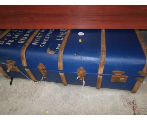 travel trunk