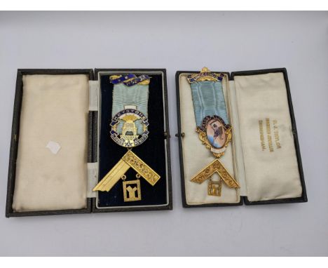 A pair of cased Masonic medals to include a 9ct gold and enamel Orion Lodge example with 9ct gold and enamel undecimus clasp 