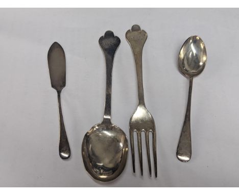 Mixed silver to include early 20th century matching fork and spoon, London hallmark 1921, together with Sheffield teaspoon an