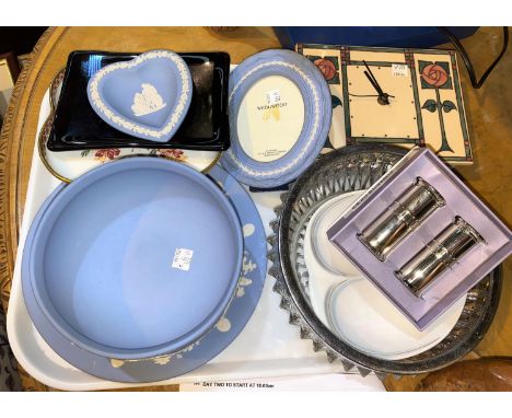A boxed set of Vera Wang for Wedgewood salt and pepper shakers, a selection of Wedgewood Jasperware, other Wedgewood etc 