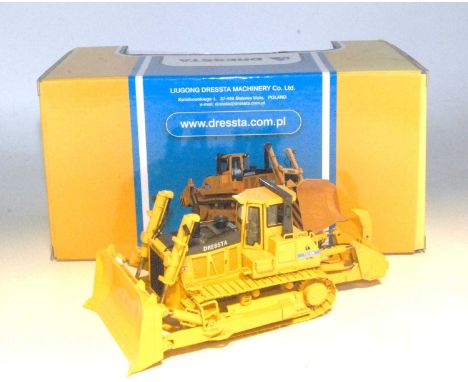A Liugong of China 1/50 scale model of a Dressta TD-40E bulldozer with corner dozer and ripper, housed in the original Dresst