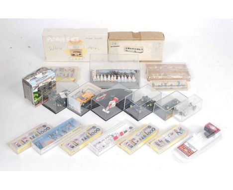 A collection of mainly H0 scale plastic and kit built figures, dioramas, vehicles and accessories, also sold with a quantity 