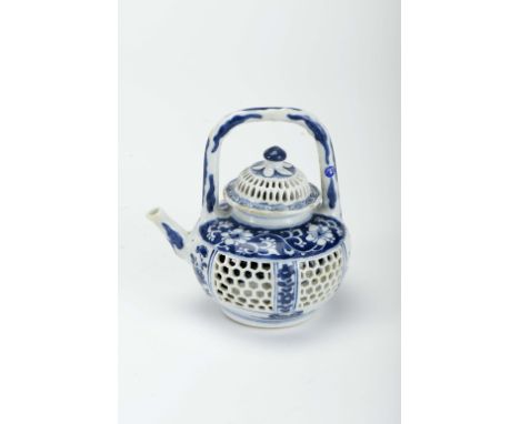 A teapot with cover, Chinese export porcelain, blue decoration "Flowers", pierced sides "Linglong", Chinese - Kangxi Period (