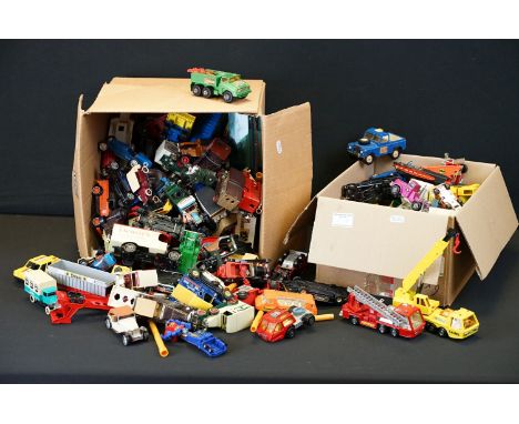 Large Quantity of diecast models to include Matchbox Series, Matchbox Superkings, Corgi Batmobile and Batboat, Models Of Yest