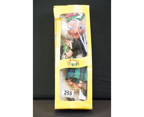 Boxed Pelham Puppets SM4 Macboozle puppet, vg with gd strings, some box squash with tear to top edge/side 