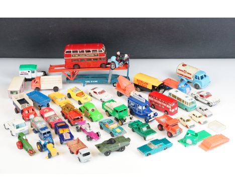 Group of play worn diecast, plastic &amp; tin plate models to include Matchbox, Lledo, Corgi etc 
