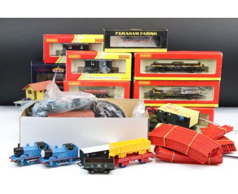 Quantity of OO gauge model railway to include 2 x boxed Bachmann locomotives (32057 Class 42 Warship Diesel D870 Zulu BR Blue